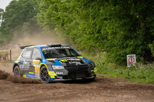 Derde plaats in onverwacht sterke ELE Rally voor Yannick Vrielink en Harm van Koppen